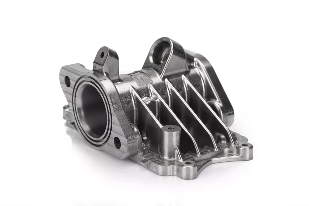 Precision machined metal component, industrial use